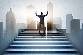 PA真人国际国际王震：“T”字型人才紧缺，人才布局要两条腿走路