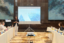 PA真人国际国际郑洁：“人”是万物的尺度——降本增效的关键是“人”