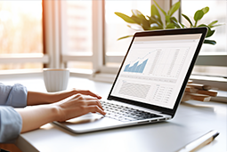 PA真人国际国际发布2024人才市场报告，新智人才看重稳定性和赛道前景